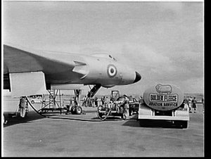 Arrival of RAF Avro Vulcan jet bomber at Mascot