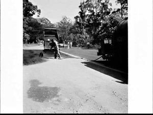 Sealing (tarring) the roads in the Frederick and Dural ...