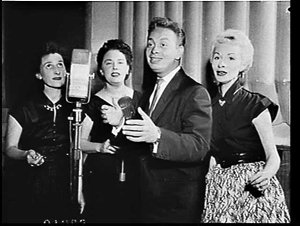 Mel Torme and the Consulaires on the Ford Show