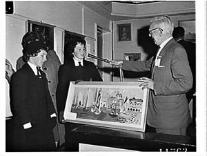 Presentation of art awards by Furniture Guild President...