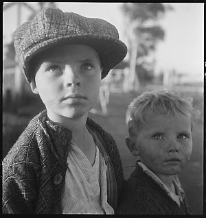 File 28: Little Aussie, 1942 / photographed by Max Dupa...