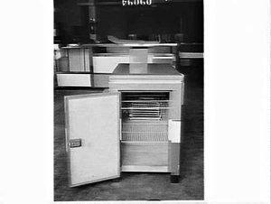 Nizer refrigeration cabinet and coin box for automatic ...
