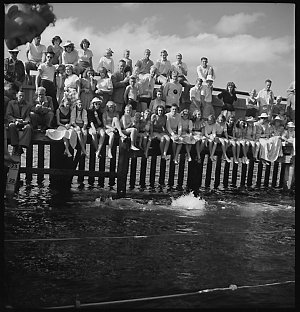 File 19: Boys on ladder, Northbridge Baths, [1935-1950s...