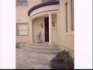 Natural Stone finishes in Mrs. Graham Huxley's house, H...