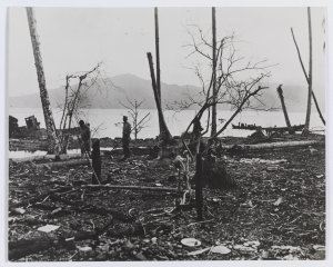[New Guinea - captured Japanese personnel, equipment an...