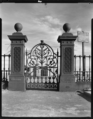 File 21: Iron gates and fence, Centennial Park, March 1...