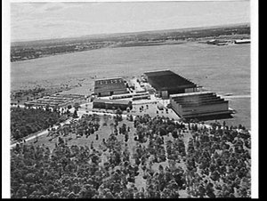 Aerial photograph of the De Havilland Aircraft factory ...