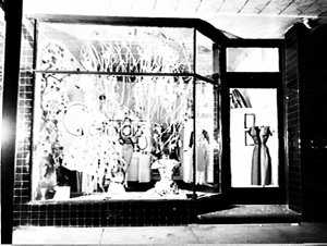 Courtnay's dress shop window in Double Bay