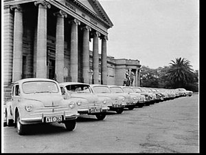 Line of Renault cars outside the Art Gallery of NSW to ...