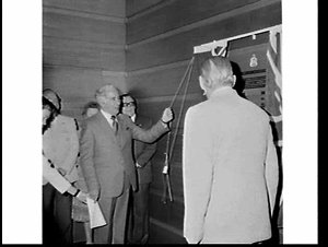 Governor-General Sir Zelman Cowen opens the new Padding...
