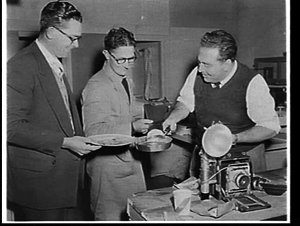 Jack Hickson and Mr. Philpott frying an egg at the Aust...