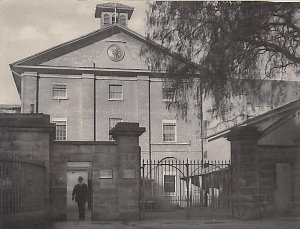 Old Convicts Barracks, top of King Street / photo H Caz...
