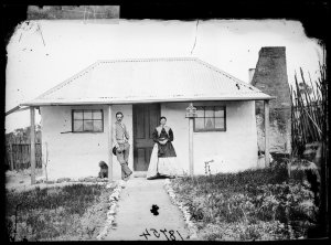 Couple and their house, Hill End