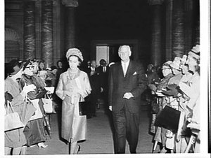 Princess Marina visits the Art Gallery of NSW and is es...