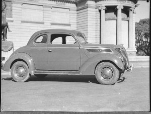 Hunt's Used Motors; one Ford coupe (taken for "Telegrap...