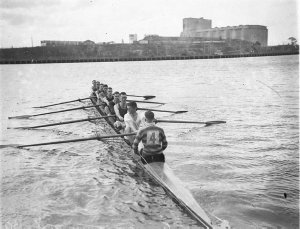 University Economics Faculty eight-oar rowers