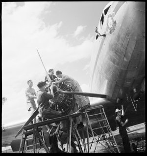 File 01: [Aviation, 1940s] / photographed by Max Dupain