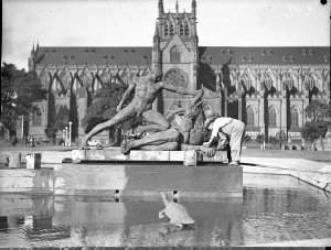 Workman on Archibald Memorial Fountain