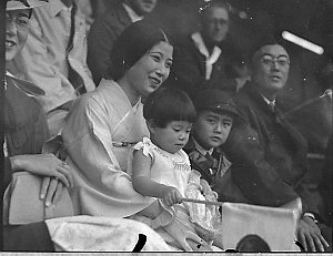 Family of Japanese swimmers
