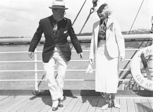 Comedian Harry Langdon does a step with Lillian Pertka ...