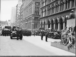 Tank Corps placing wreath on Cenotaph