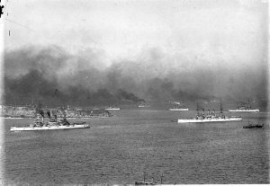 Great White Fleet leaving Sydney Heads