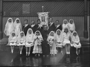 Children's first communion, St Francis de Sales, Surry ...