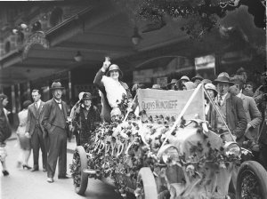 Gladys Moncrieff waves to the crowd during a Remembranc...