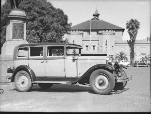 1928 Nash sedan
