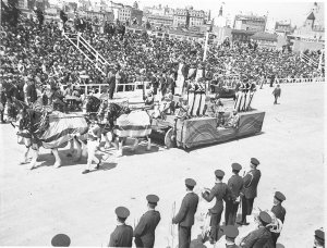 Float of First Garrison and Aborigines pass the dais