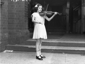 Violinist Roma Sumner of Bexley at the Rail & Tramway e...