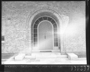 Roman arch treatment to the entrance, convent at Pymble...