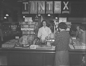 Tintex shows at Woolworth's (taken for Mr Dobel)