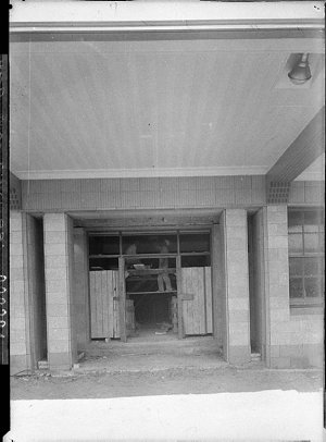 Construction on the main entrance, Hotel Manly