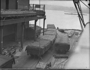 Unloading McWilliam's wines at Pyrmont
