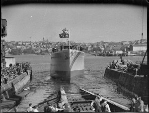 Launching HMAS "Parramatta", Cockatoo Dock