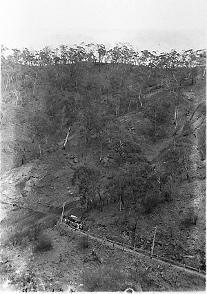 View of the one-way road to and from Jenolan Caves, wit...