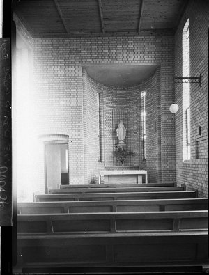 Chapel in newly built Catholic Church at Northbridge (t...