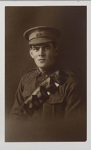NSW servicemen portraits, 1918-19 - Chisholm Ross Smith