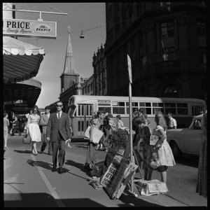 File 05: People, shopping, 1960s / photographed by Max ...