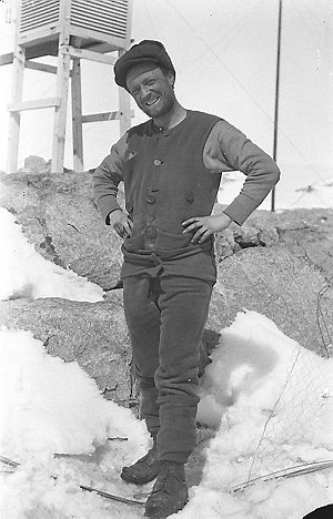 P030: John George Hunter / John George Hunter