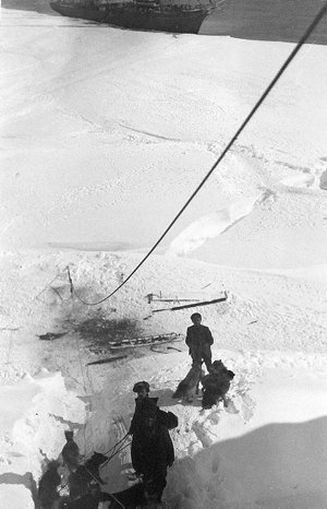 P106: The lower station on the floe ice of the aerial a...