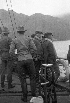 Q231: On deck off the West Coast, Macquarie Island. Kel...