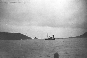 Q422: The Toroa anchored in Hasselborough Bay / Harry C...
