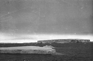 C032: Ice berg and floe berg / John King Davis