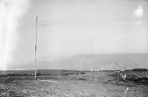 H402: Wireless Station, Macquarie Island / Leslie R. Bl...