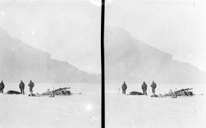 Item 10: Sledge party on the floe along the western fac...