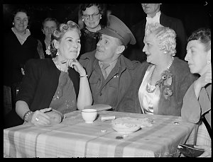 "Andrea" at Trocadero with Marie Lavarre, 23 June 1941 ...