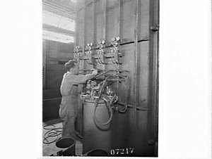 CIG multi-spray gun chamber, Peakhurst