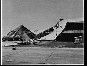 Qantas hangar at Mascot collapses